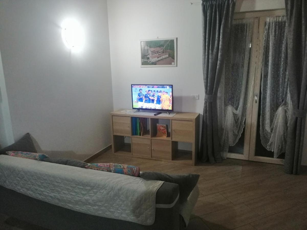 Cascina Legnago Trilocale A 6 Chilometri Da Salo' Apartment Villanuova sul clisi Luaran gambar